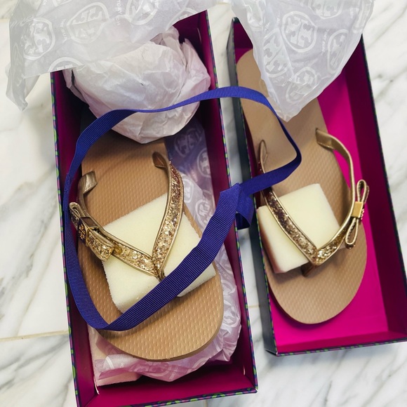 TORY BURCH GOLD GLITTER / METALLIC LEATHER DRESSY FLIP FLOP WITH ACCENT BOW LOGO - Picture 15 of 15